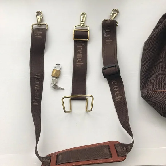 The French Company Duffel Bag in Herringbone Pattern with accessories - Picture 14 of 17